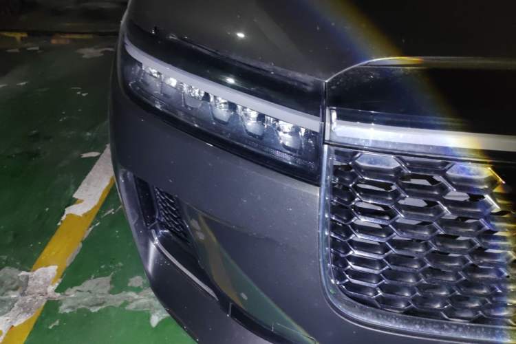 Used Li Auto ONE 2021 Extended-Range 6-Seater Version Right Front Headlight