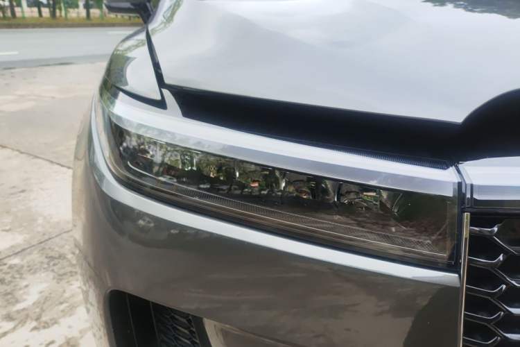 Used Li Auto ONE 2021 Extended-Range 6-Seater Version Right Front Headlight