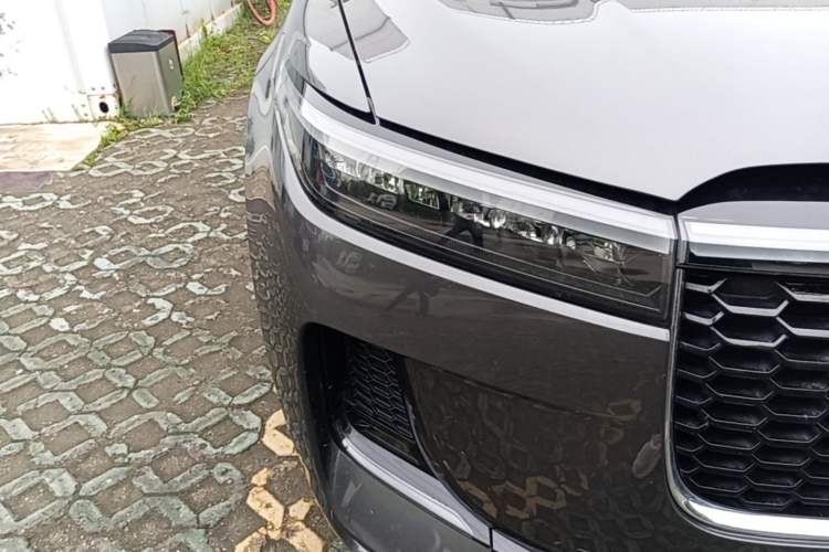 Used Li Auto ONE 2021 Extended-Range 6-Seater Version Right Front Headlight