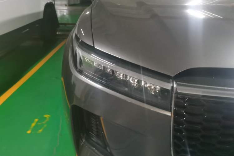 Used Li Auto ONE 2021 Extended-Range 6-Seater Version Right Front Headlight