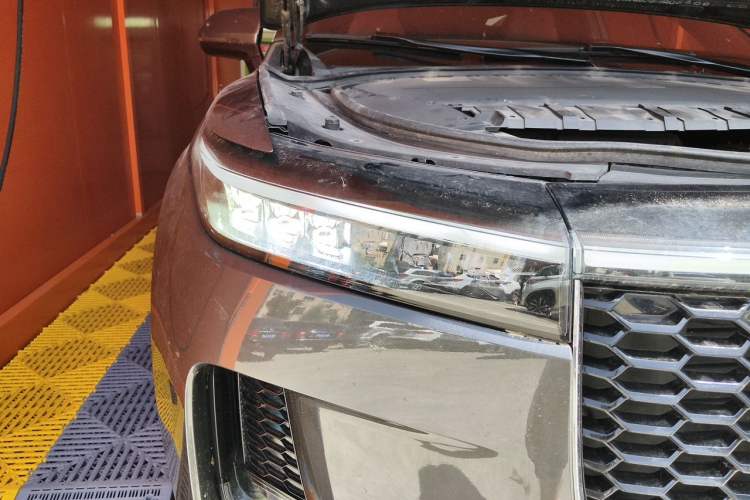 Used Li Auto ONE 2021 Extended-Range 6-Seater Version Right Front Headlight