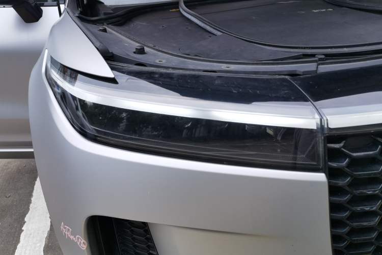 Used Li Auto ONE 2021 Extended-Range 6-Seater Version Right Front Headlight