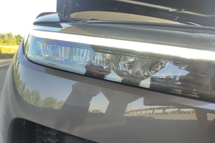 Used Li Auto ONE 2021 Extended-Range 6-Seater Version Right Front Headlight