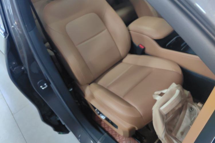 Used Li Auto ONE 2021 Extended-Range 6-Seater Version Right Front Seat