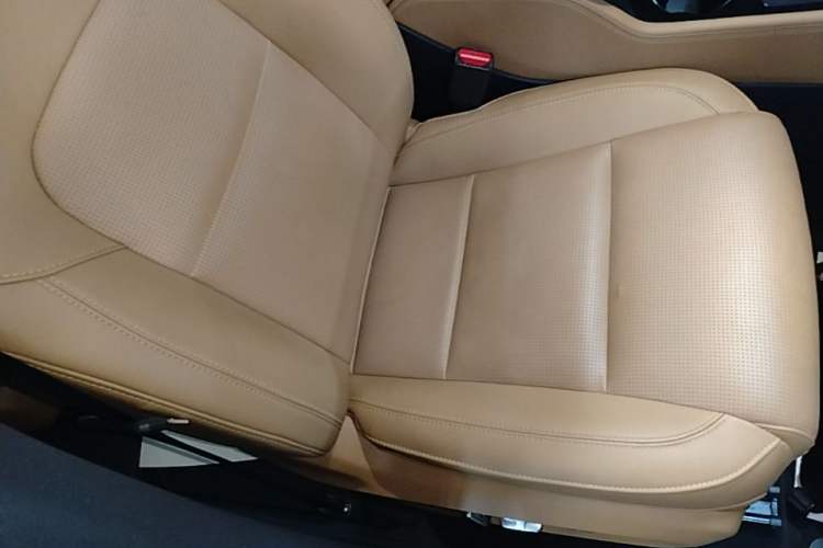 Used Li Auto ONE 2021 Extended-Range 6-Seater Version Right Front Seat