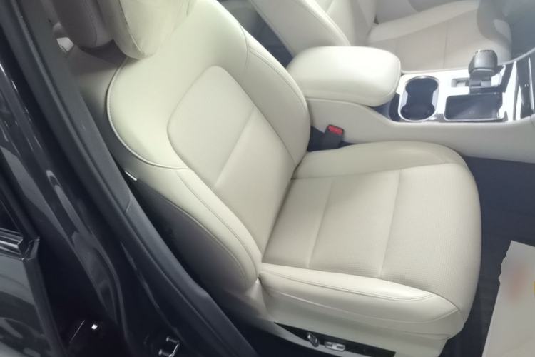 Used Li Auto ONE 2021 Extended-Range 6-Seater Version Right Front Seat