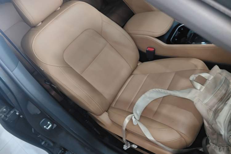 Used Li Auto ONE 2021 Extended-Range 6-Seater Version Right Front Seat