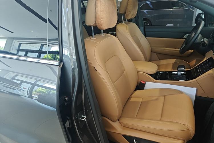 Used Li Auto ONE 2021 Extended-Range 6-Seater Version Right Front Seat