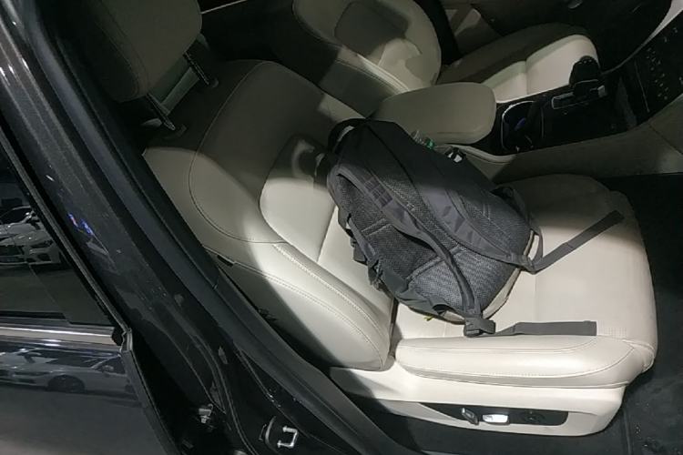 Used Li Auto ONE 2021 Extended-Range 6-Seater Version Right Front Seat