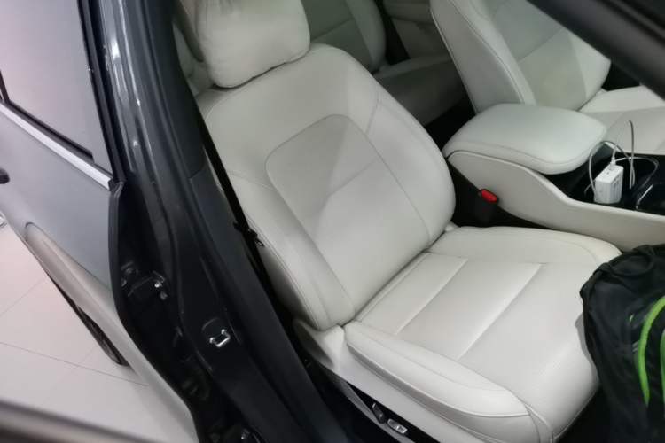 Used Li Auto ONE 2021 Extended-Range 6-Seater Version Right Front Seat