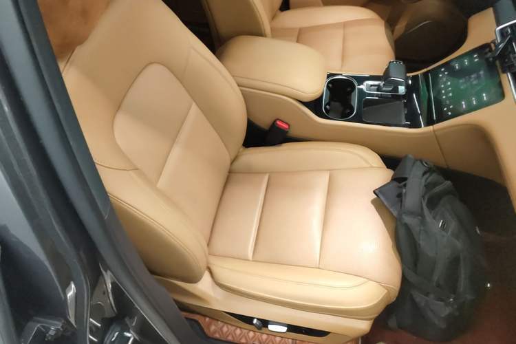 Used Li Auto ONE 2021 Extended-Range 6-Seater Version Right Front Seat