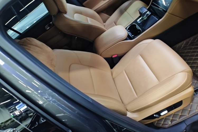 Used Li Auto ONE 2021 Extended-Range 6-Seater Version Right Front Seat