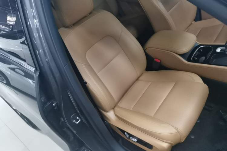 Used Li Auto ONE 2021 Extended-Range 6-Seater Version Right Front Seat