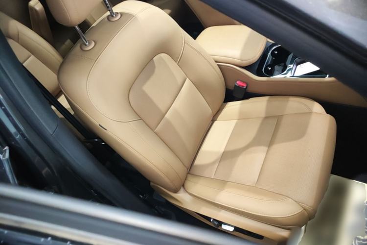 Used Li Auto ONE 2021 Extended-Range 6-Seater Version Right Front Seat