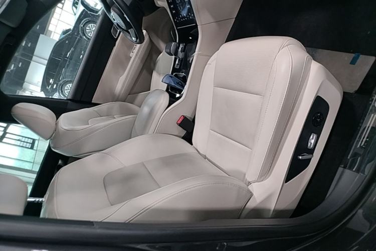 Used Li Auto ONE 2021 Extended-Range 6-Seater Version Right Front Seat