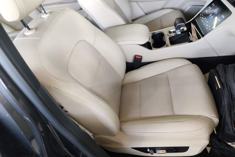 Used Li Auto ONE 2021 Extended-Range 6-Seater Version Right Front Seat