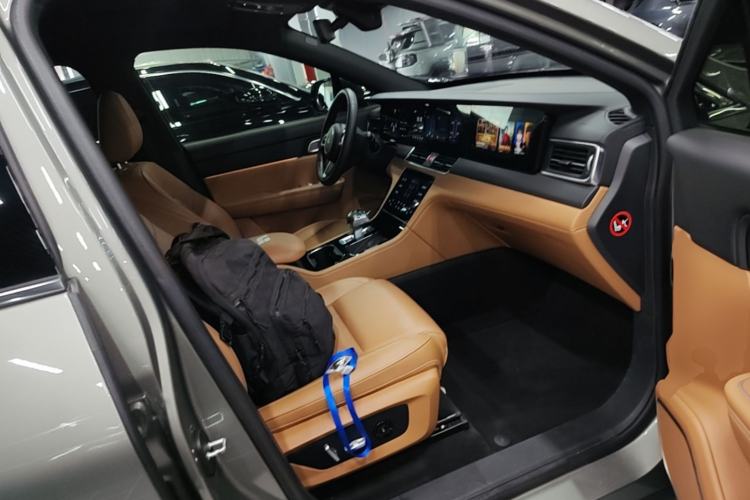 Used Li Auto ONE 2021 Extended-Range 6-Seater Version Right Front Seat