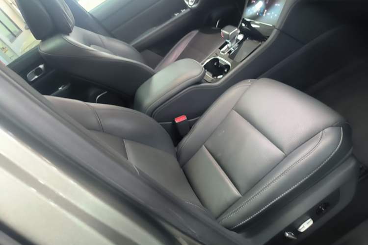 Used Li Auto ONE 2021 Extended-Range 6-Seater Version Right Front Seat