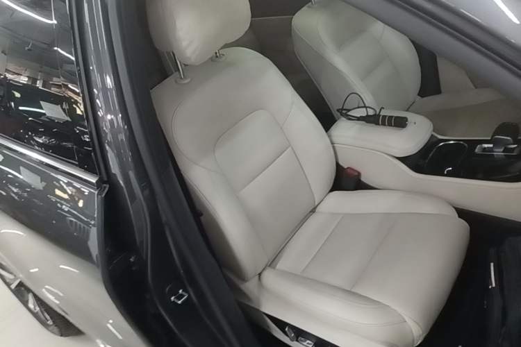 Used Li Auto ONE 2021 Extended-Range 6-Seater Version Right Front Seat