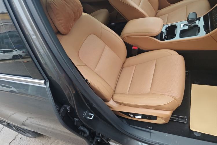 Used Li Auto ONE 2021 Extended-Range 6-Seater Version Right Front Seat