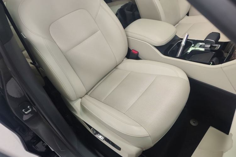 Used Li Auto ONE 2021 Extended-Range 6-Seater Version Right Front Seat