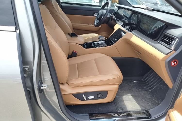 Used Li Auto ONE 2021 Extended-Range 6-Seater Version Right Front Seat
