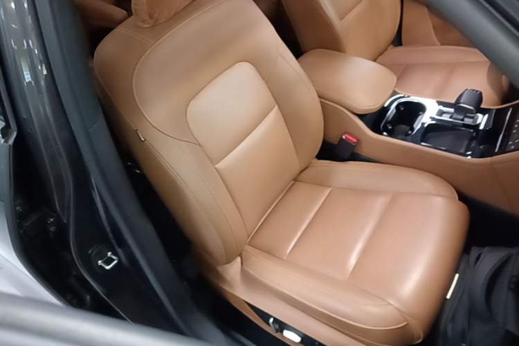Used Li Auto ONE 2021 Extended-Range 6-Seater Version Right Front Seat