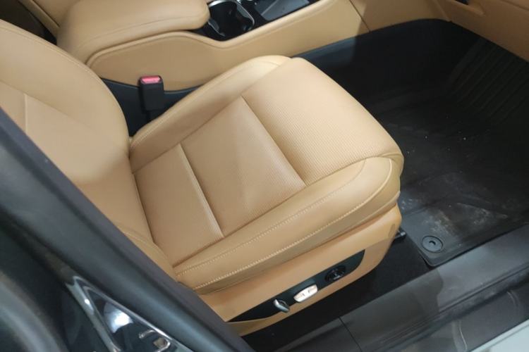 Used Li Auto ONE 2021 Extended-Range 6-Seater Version Right Front Seat