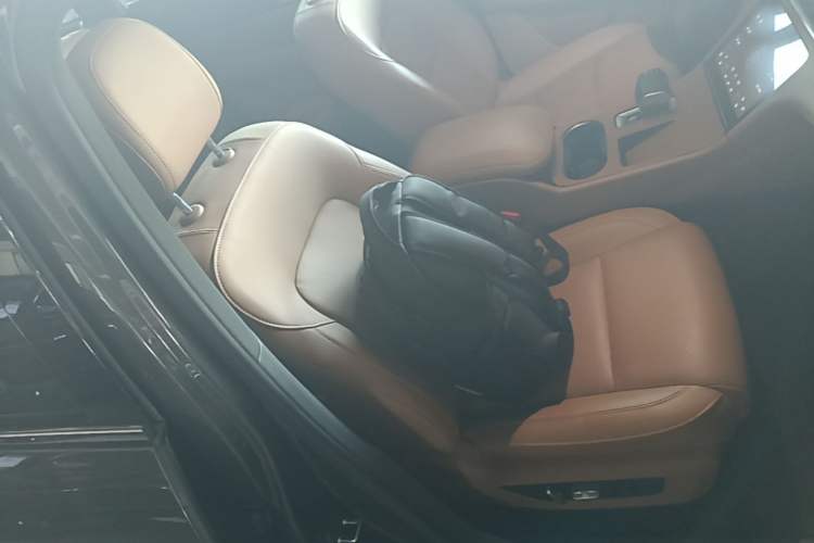 Used Li Auto ONE 2021 Extended-Range 6-Seater Version Right Front Seat