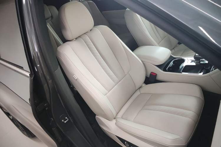 Used Li Auto ONE 2021 Extended-Range 6-Seater Version Right Front Seat