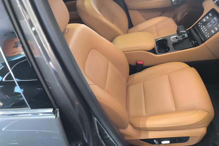 Used Li Auto ONE 2021 Extended-Range 6-Seater Version Right Front Seat