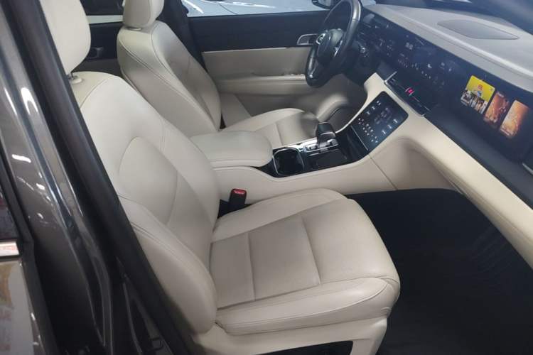 Used Li Auto ONE 2021 Extended-Range 6-Seater Version Right Front Seat