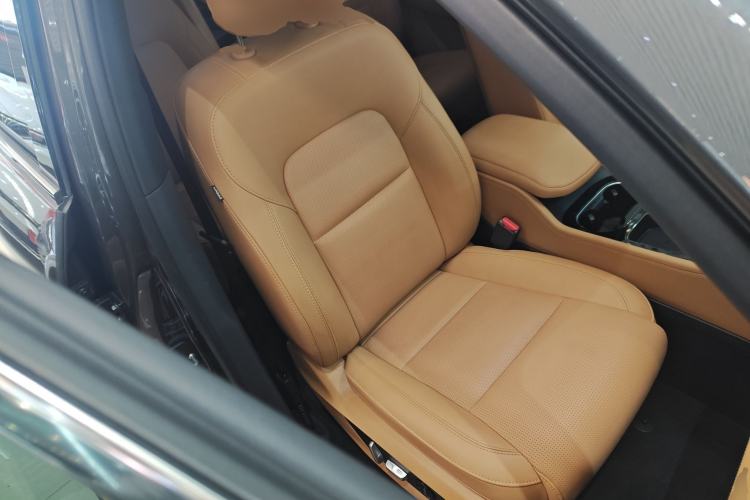 Used Li Auto ONE 2021 Extended-Range 6-Seater Version Right Front Seat