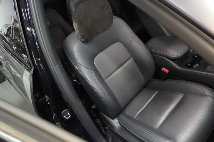 Used Li Auto ONE 2021 Extended-Range 6-Seater Version Right Front Seat