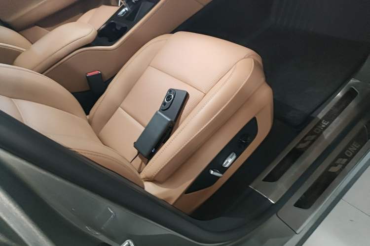 Used Li Auto ONE 2021 Extended-Range 6-Seater Version Right Front Seat