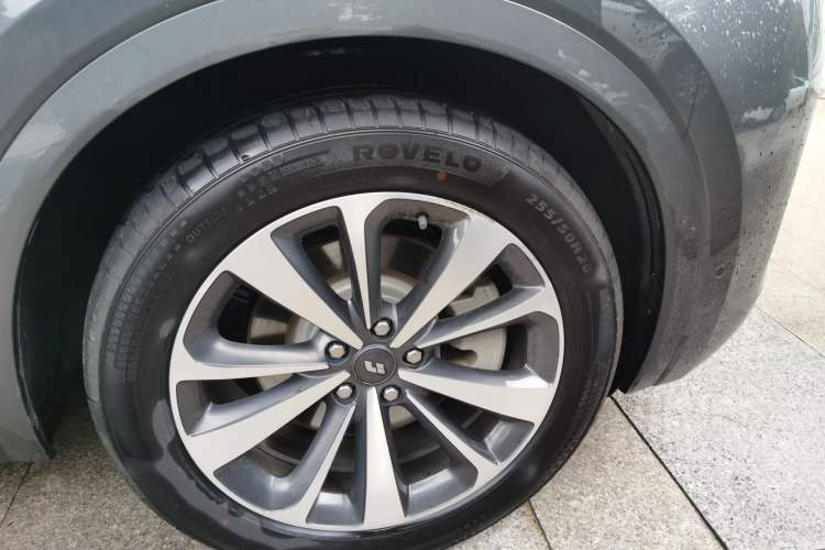 Used Li Auto ONE 2021 Extended-Range 6-Seater Version Right Front Wheel Hub