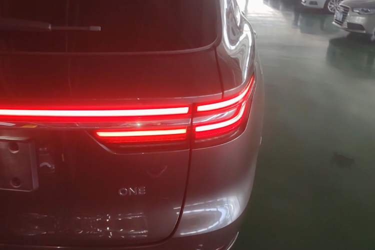 Used Li Auto ONE 2021 Extended-Range 6-Seater Version Right Rear Taillight
