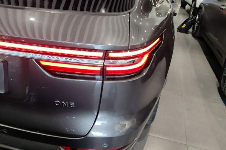 Used Li Auto ONE 2021 Extended-Range 6-Seater Version Right Rear Taillight