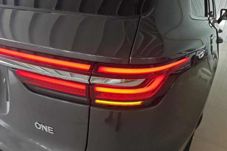 Used Li Auto ONE 2021 Extended-Range 6-Seater Version Right Rear Taillight
