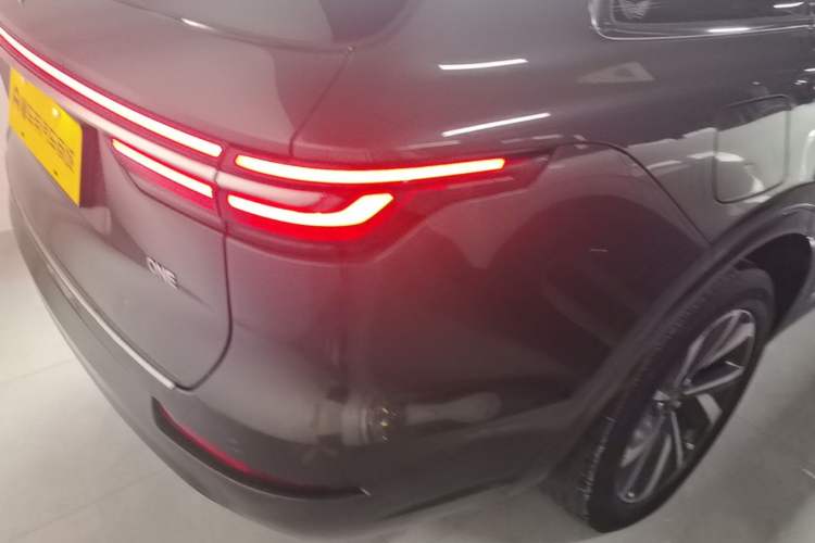Used Li Auto ONE 2021 Extended-Range 6-Seater Version Right Rear Taillight