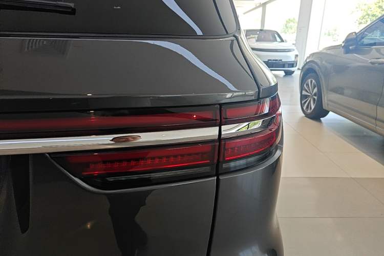 Used Li Auto ONE 2021 Extended-Range 6-Seater Version Right Rear Taillight