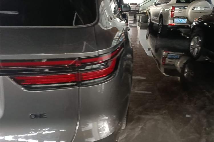 Used Li Auto ONE 2021 Extended-Range 6-Seater Version Right Rear Taillight