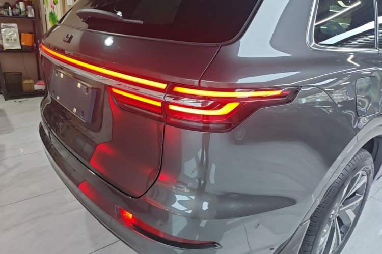 Used Li Auto ONE 2021 Extended-Range 6-Seater Version Right Rear Taillight