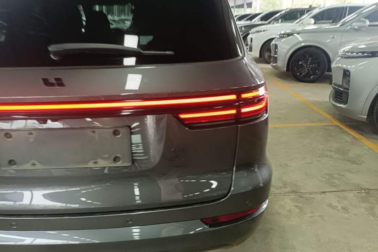 Used Li Auto ONE 2021 Extended-Range 6-Seater Version Right Rear Taillight
