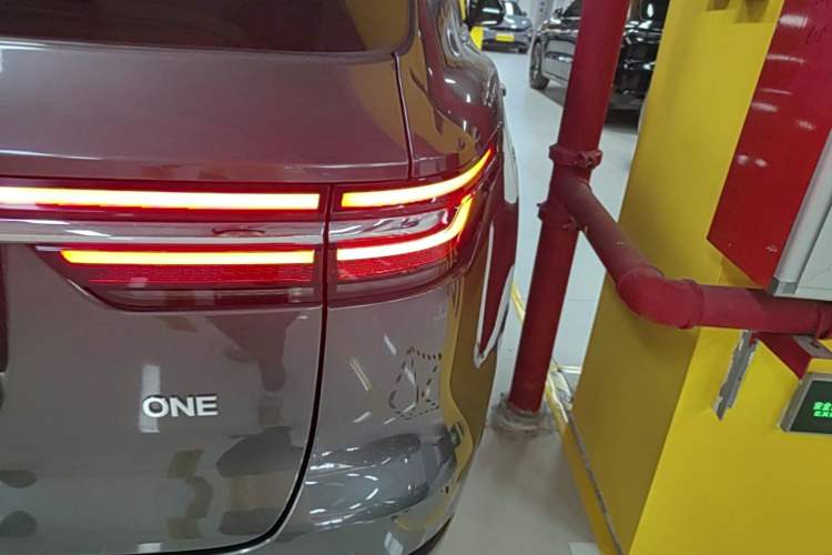 Used Li Auto ONE 2021 Extended-Range 6-Seater Version Right Rear Taillight