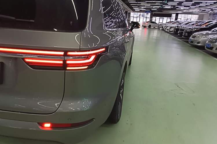 Used Li Auto ONE 2021 Extended-Range 6-Seater Version Right Rear Taillight