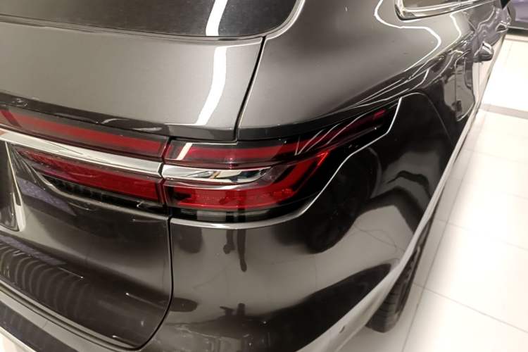 Used Li Auto ONE 2021 Extended-Range 6-Seater Version Right Rear Taillight
