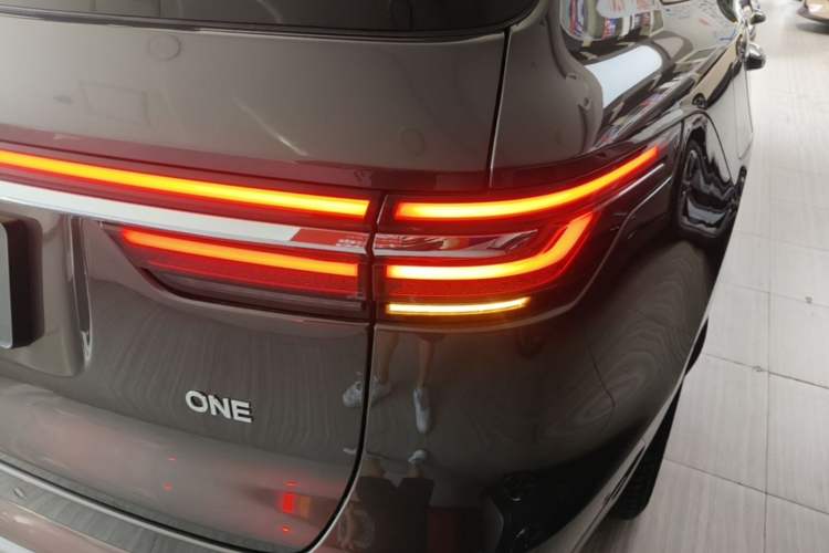 Used Li Auto ONE 2021 Extended-Range 6-Seater Version Right Rear Taillight