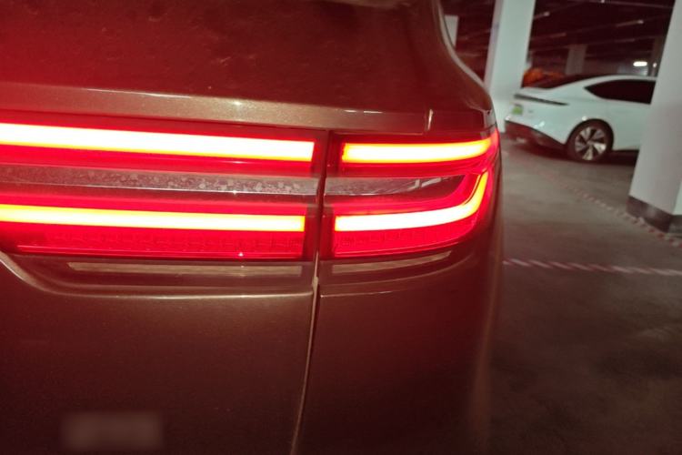 Used Li Auto ONE 2021 Extended-Range 6-Seater Version Right Rear Taillight