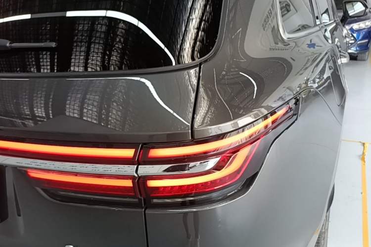 Used Li Auto ONE 2021 Extended-Range 6-Seater Version Right Rear Taillight